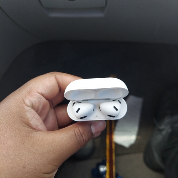AirPods gen